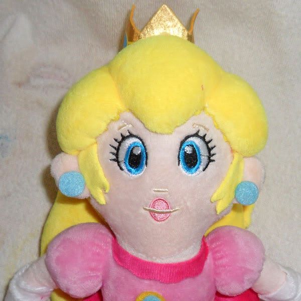 New Super Mario Bros. Princess Peach Plush Doll 7  